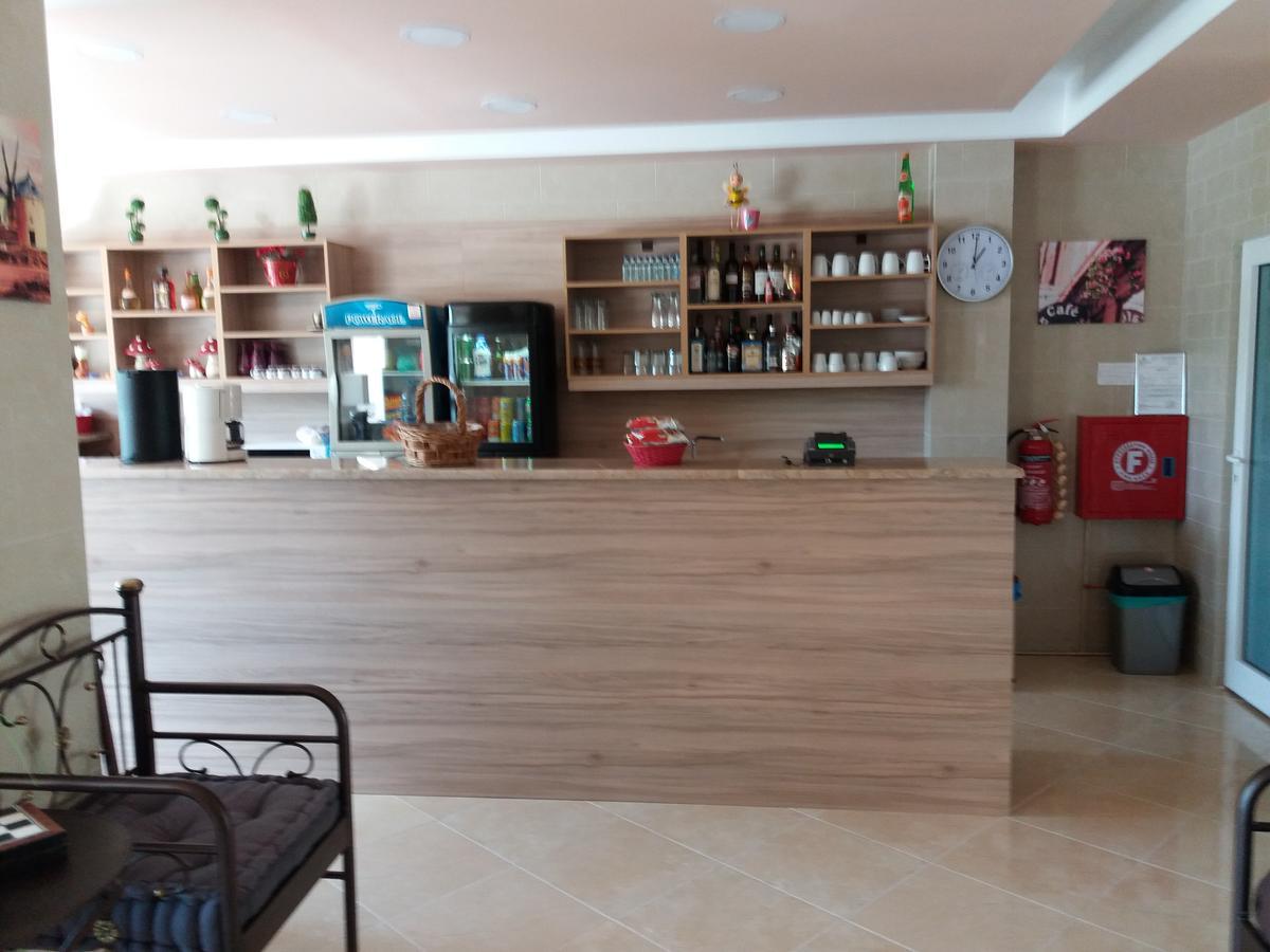 Nikolakakis Rooms Lavrio Экстерьер фото