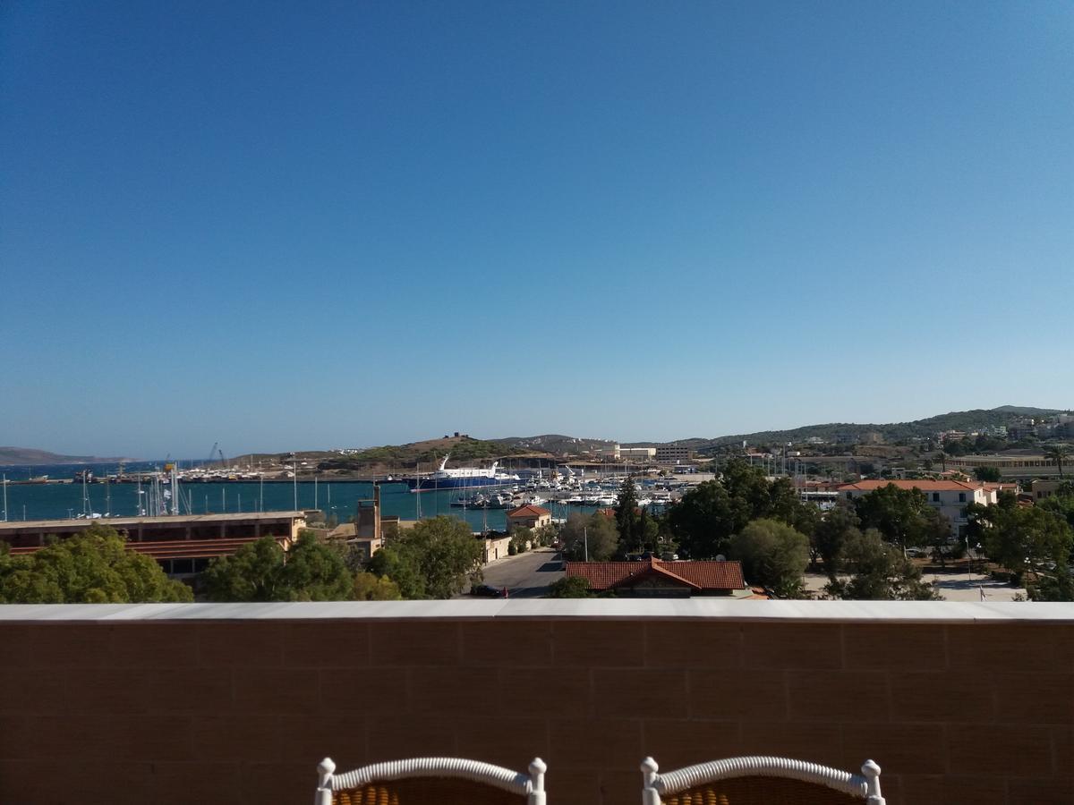 Nikolakakis Rooms Lavrio Экстерьер фото